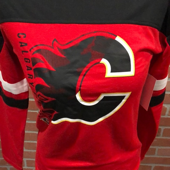 Calgary Flames Shirt - Picture 5 of 6